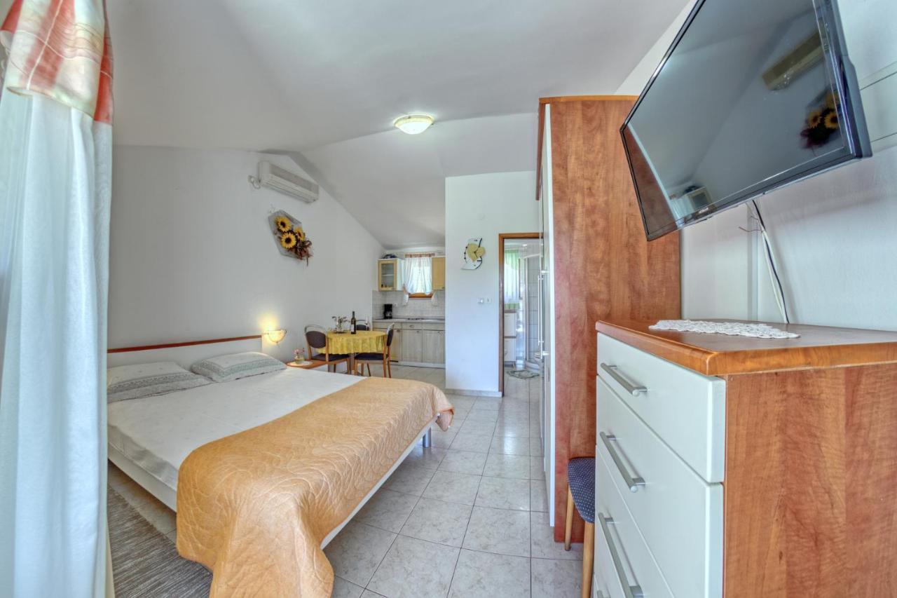 Apartmets Slavica 1644 Баньоле Екстериор снимка