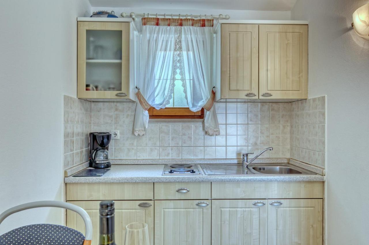 Apartmets Slavica 1644 Баньоле Екстериор снимка