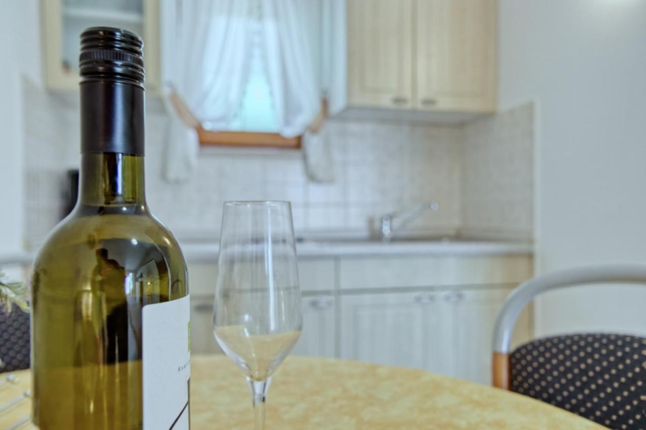 Apartmets Slavica 1644 Баньоле Екстериор снимка